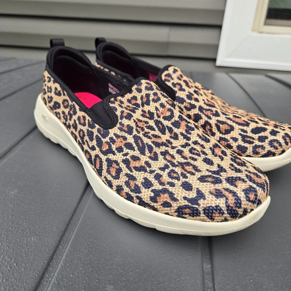 Skechers Go Walk Joy Mariah Leopard Print Shoes Womens Size 11